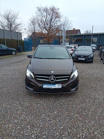 MERCEDES-BENZ B 250 AMG Line.Aut.Navi.Kam.panoram.Leder.AHK
