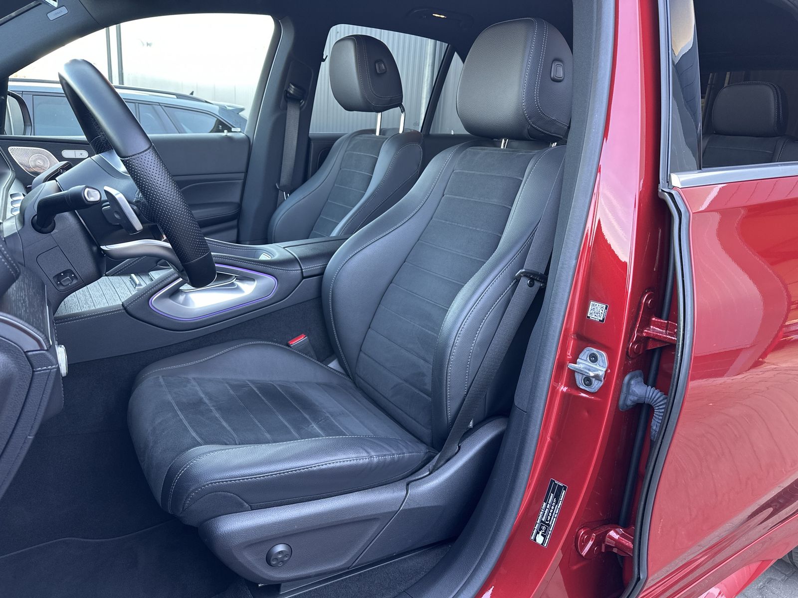 Fahrzeugabbildung Mercedes-Benz GLE 350de 4Matic AMG-Line NAV+LED+360°+DISTRONIC