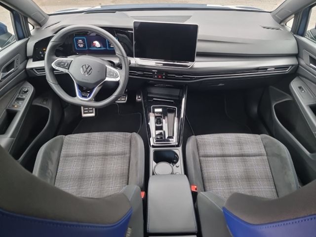 Fahrzeugabbildung Volkswagen Golf GTE MATRIX-LED AREEA VIEW HUD DCC NAVI TRAV