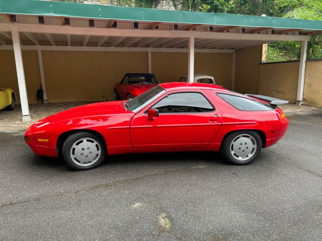 Porsche 928 S Automatic