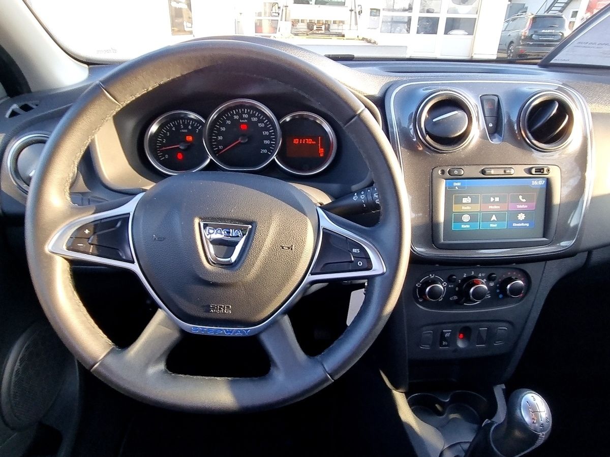 Fahrzeugabbildung Dacia Sandero Stepway Prestige TCe 90