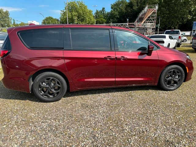 Chrysler Pacifica S 3,6 Hybrid  in Hamburg SALE! Voll