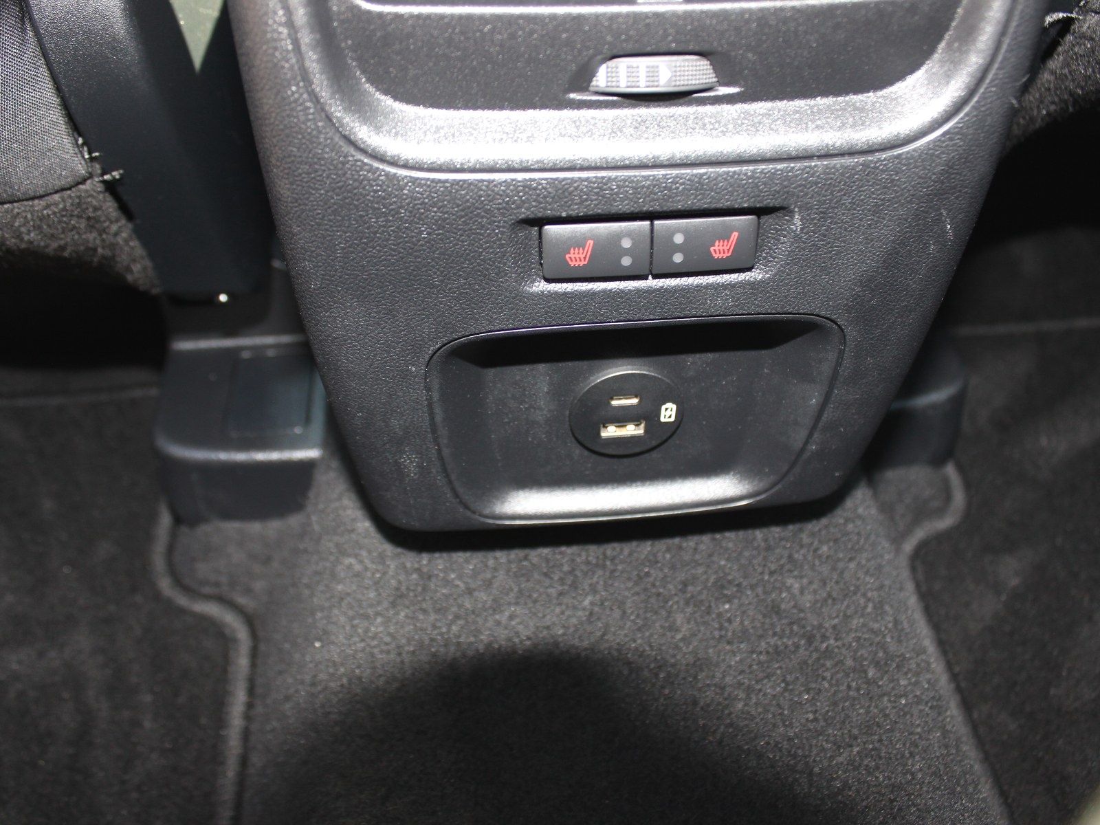 Fahrzeugabbildung Ford Kuga Cool & Connect 1,5 EcoBoost