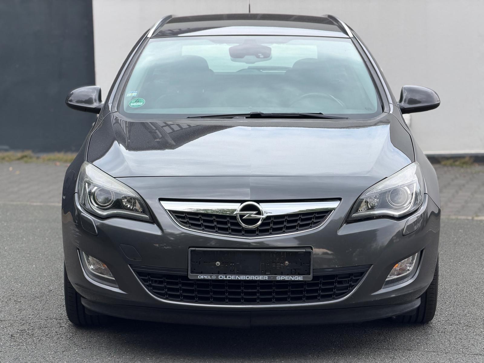Opel Astra J Sports Tourer Innovation