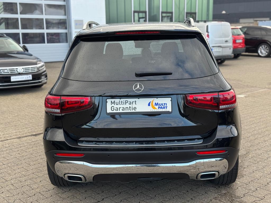 Mercedes-Benz GLB 180