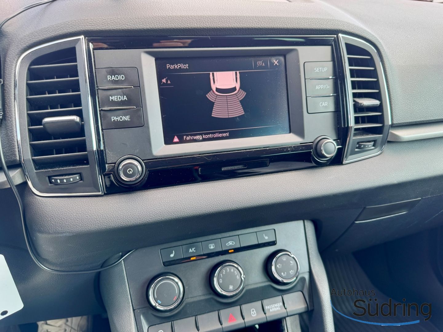 Karoq 1,0 TSI Ambition AHK Smart Link SHZ