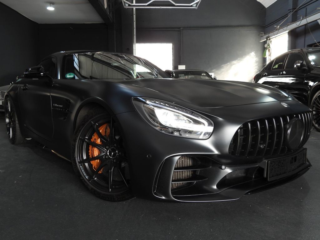 Mercedes-Benz AMG GT R