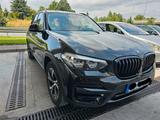BMW X3 xDrive30e ADVANTAGE AT ADVANTAGE - BMW X3 ADVANTAGE mit Hybrid-Antrieb (Benzin/Elektro)