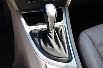 BMW 120d SedonarotBI-XenonPDCLEDER
