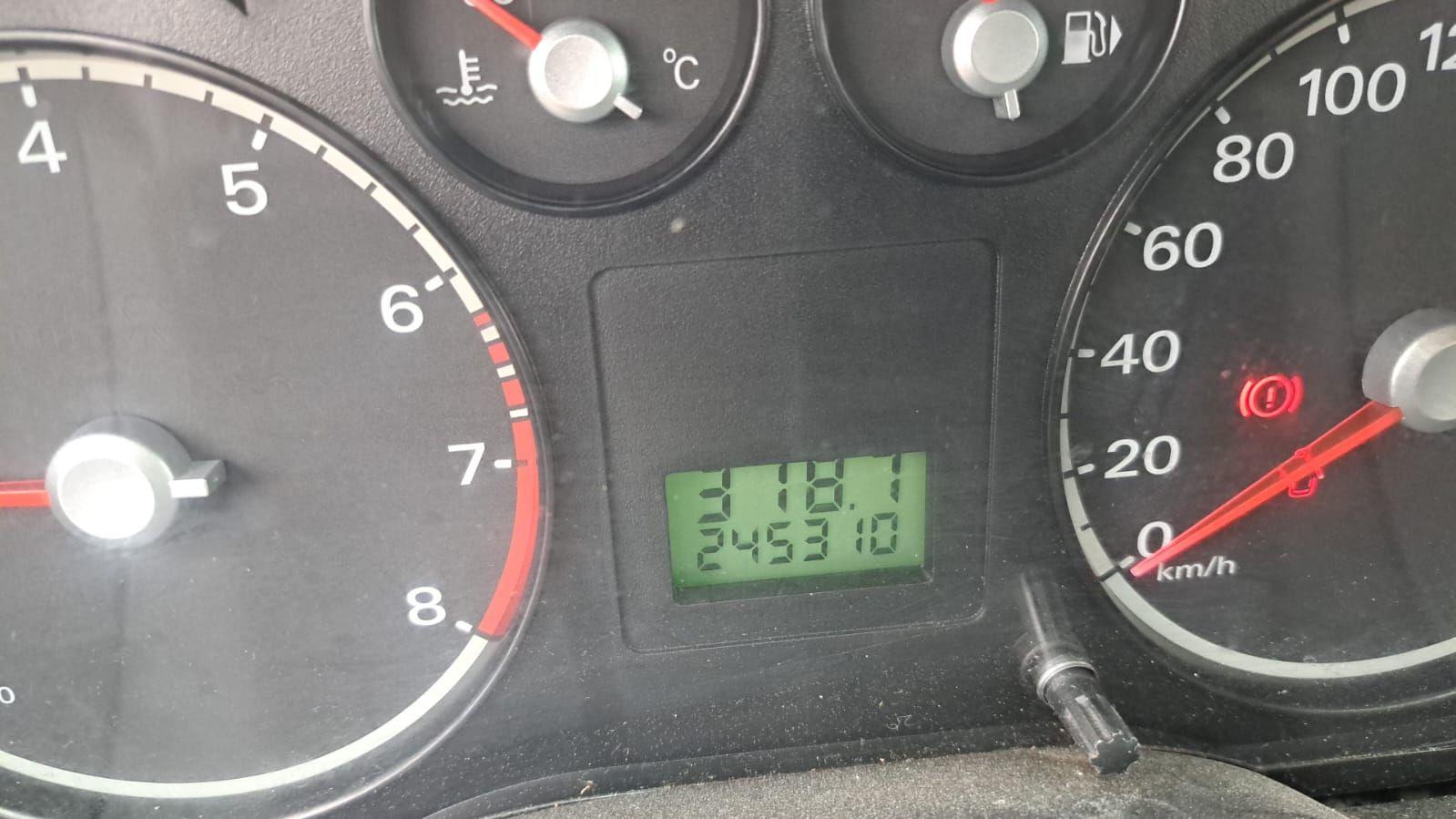 Ford Focus 2006 — photo 8