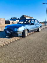 Opel Ascona C - Opel Ascona: Limousine, C