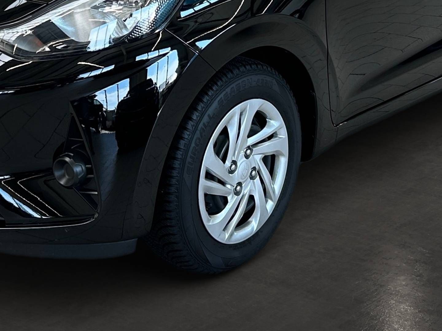 Fahrzeugabbildung Hyundai i10 FL 1.0 Benzin (63 PS) | Apple CarPlay u. And