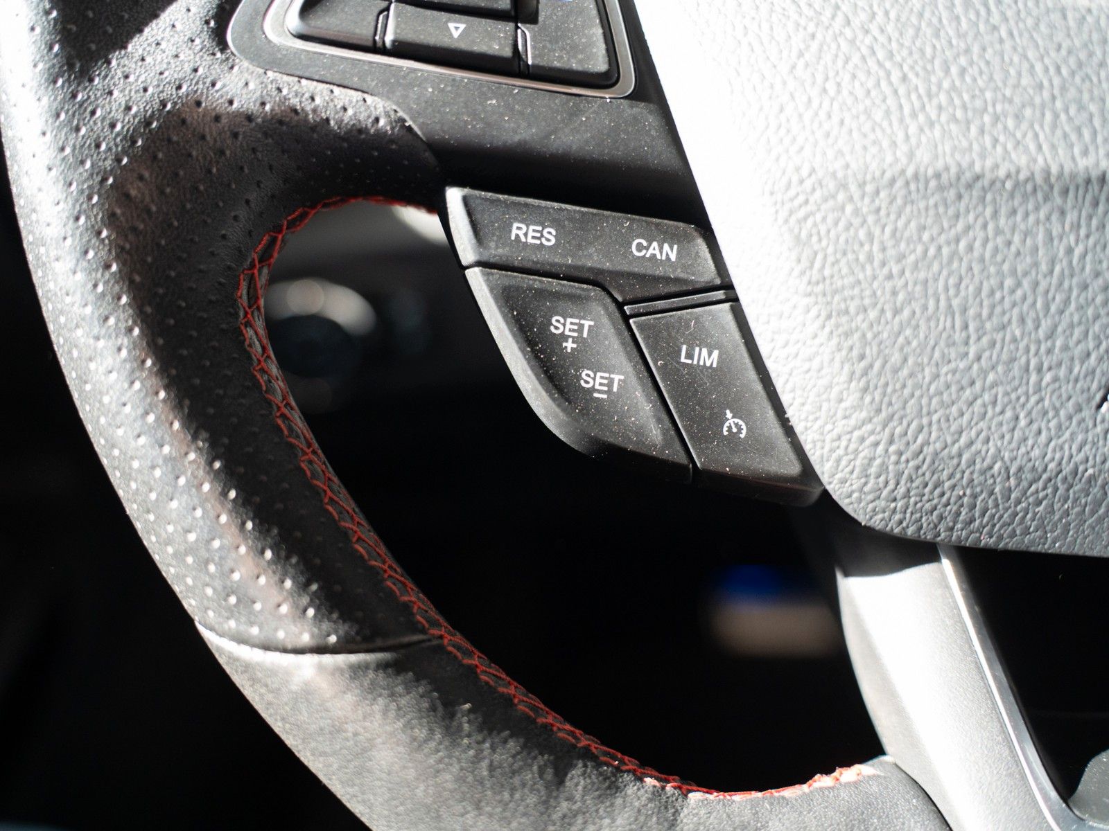 Fahrzeugabbildung Ford EcoSport ST-Line Automatik, Winter-Paket