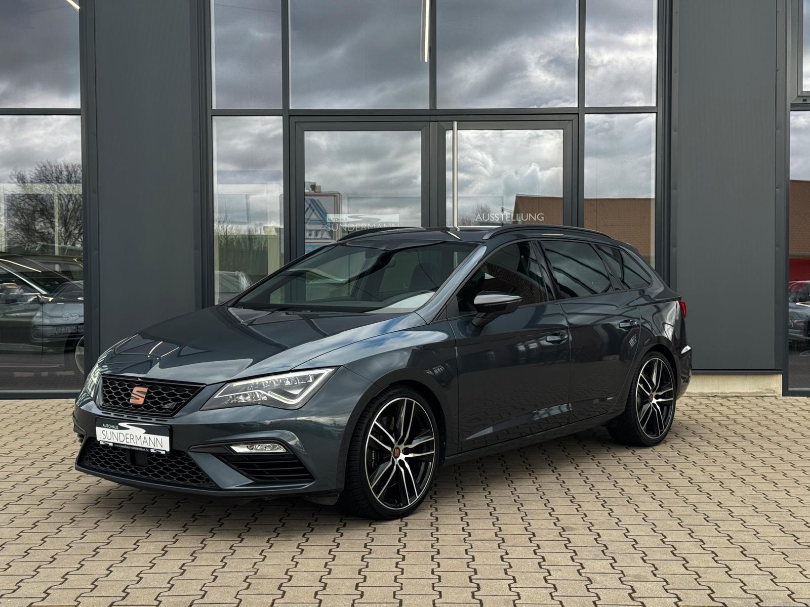Seat Leon ST 2.0 TSI Cupra 4Drive Pano+LED+Sportsi...
