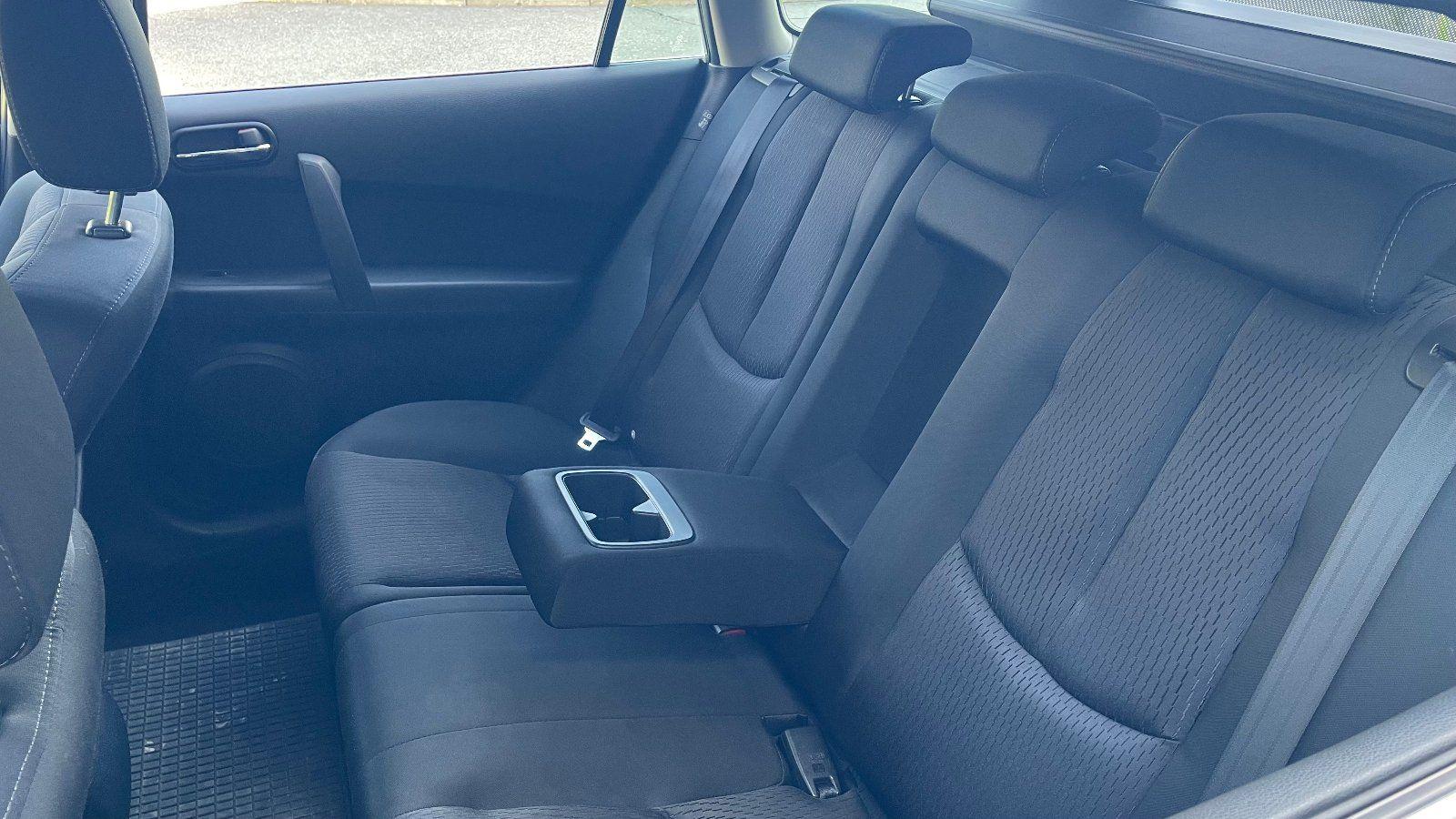 Mazda 2 2011 — photo 8