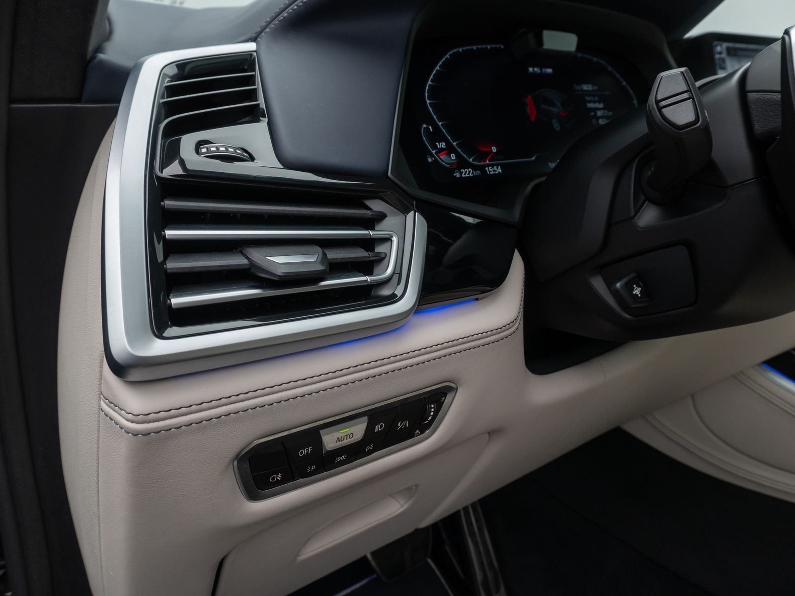 Fahrzeugabbildung BMW X5 M FondEntert NightVision TV SkyLoung MegaVoll