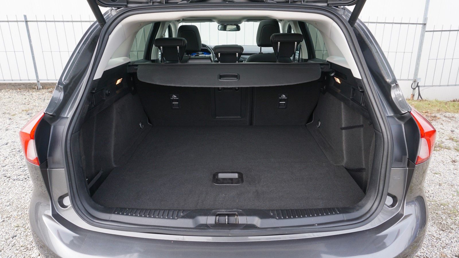 Fahrzeugabbildung Ford Focus Turnier Vignale, Kamera, Pano, Leder, LED