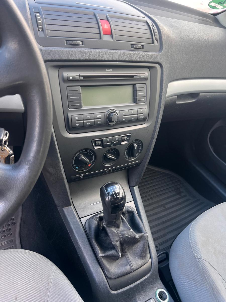 Skoda Octavia 2006 — photo 13