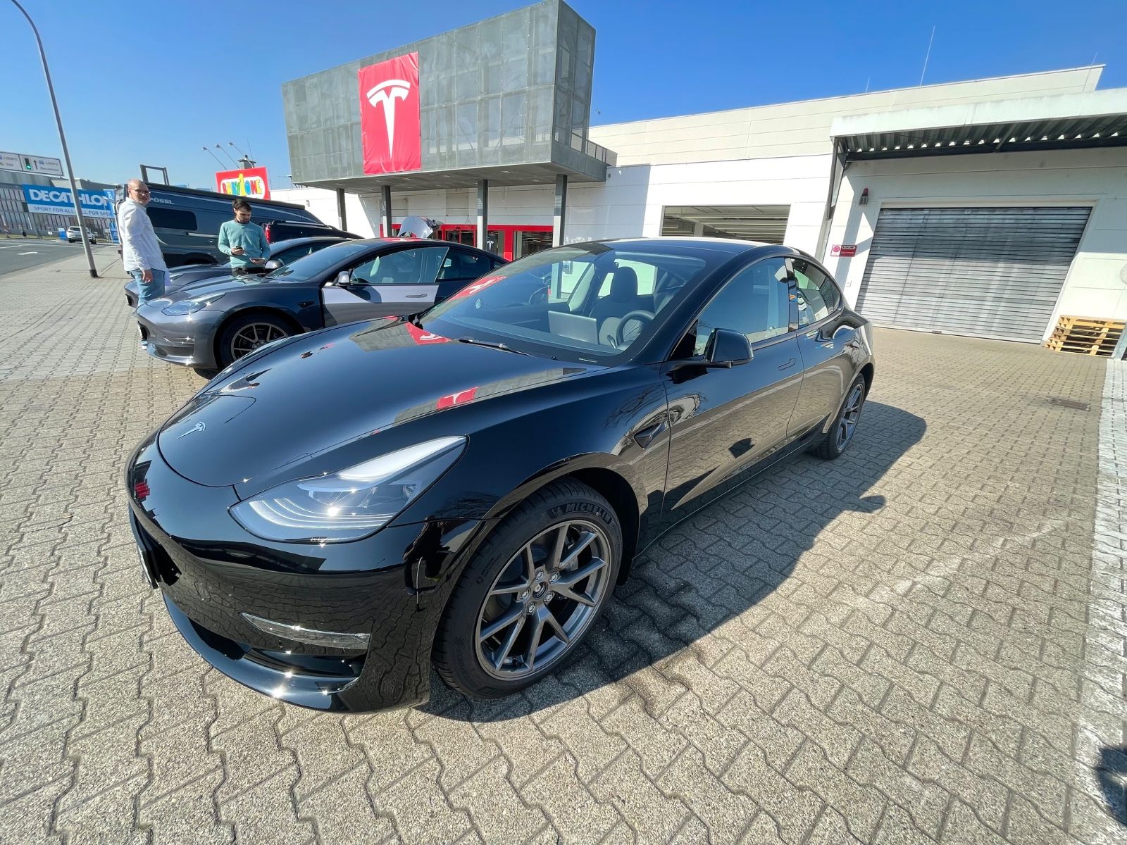 TESLA Model 3