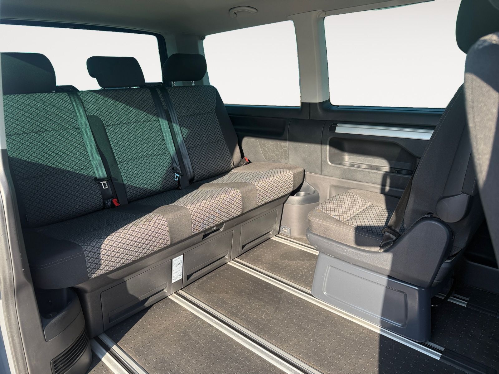 Volkswagen T6 Multivan - Bild 14