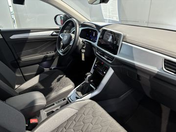 Fotografie 4 des VW T-Roc 1.5 TSI OPF DSG GOAL LED SHZ ACC