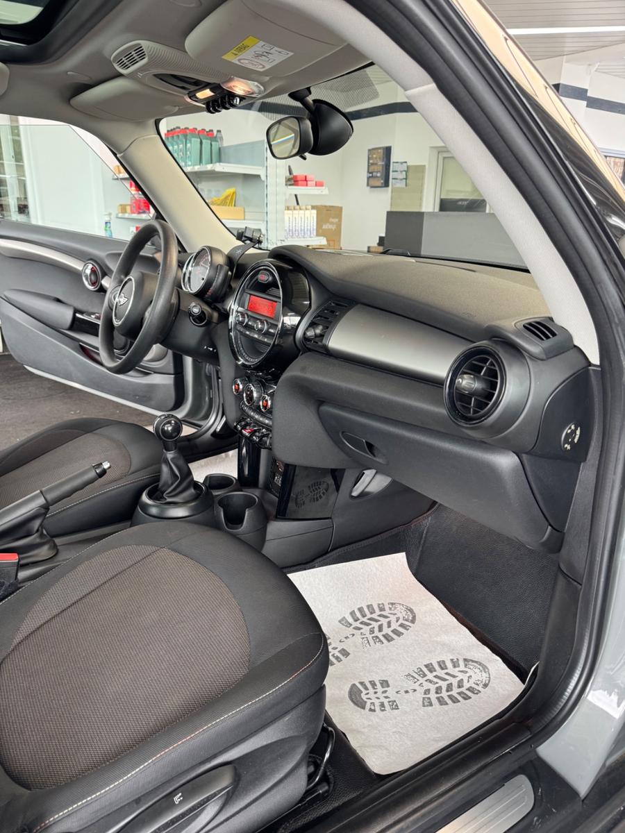 MINI COOPER Mini 3-trg. 1.5 *Shzg.*Klima*Pano*