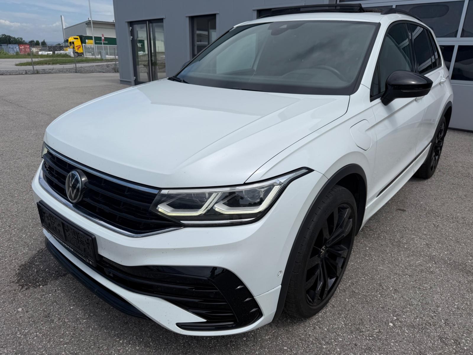 Volkswagen Tiguan R-Line 1,4 TSI eHybrid*PANORAMA*DSG*KAM*