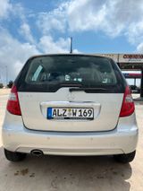 Mercedes-Benz A 180 ELEGANCE Autotronic, Park-Assistent - Mercedes-Benz: Autotronic