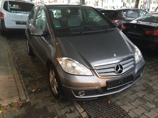 Mercedes-Benz A 200 CDI Aut+Avantg/Navi/Klimaaut/SHZ/Tempo/SH