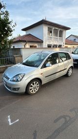 Ford Fiesta 1,6 16V Trend Autom. Trend