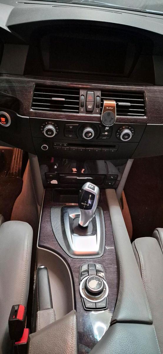 BMW 525 2008 — engine 197 HP (145kW)