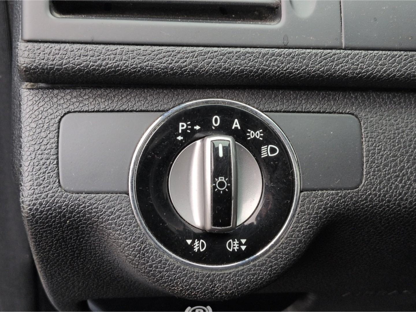 Mercedes-Benz C250 2010 — фото 13