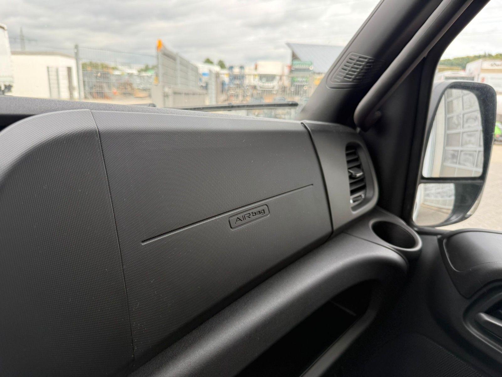 Fahrzeugabbildung Iveco Daily 35S16HA8/P Kühlkoffer *R 3450 mm*Luft*LBW*
