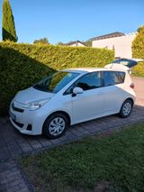 Toyota Verso-S 1,33-l-Dual-VVT - - Toyota Verso-S: Van