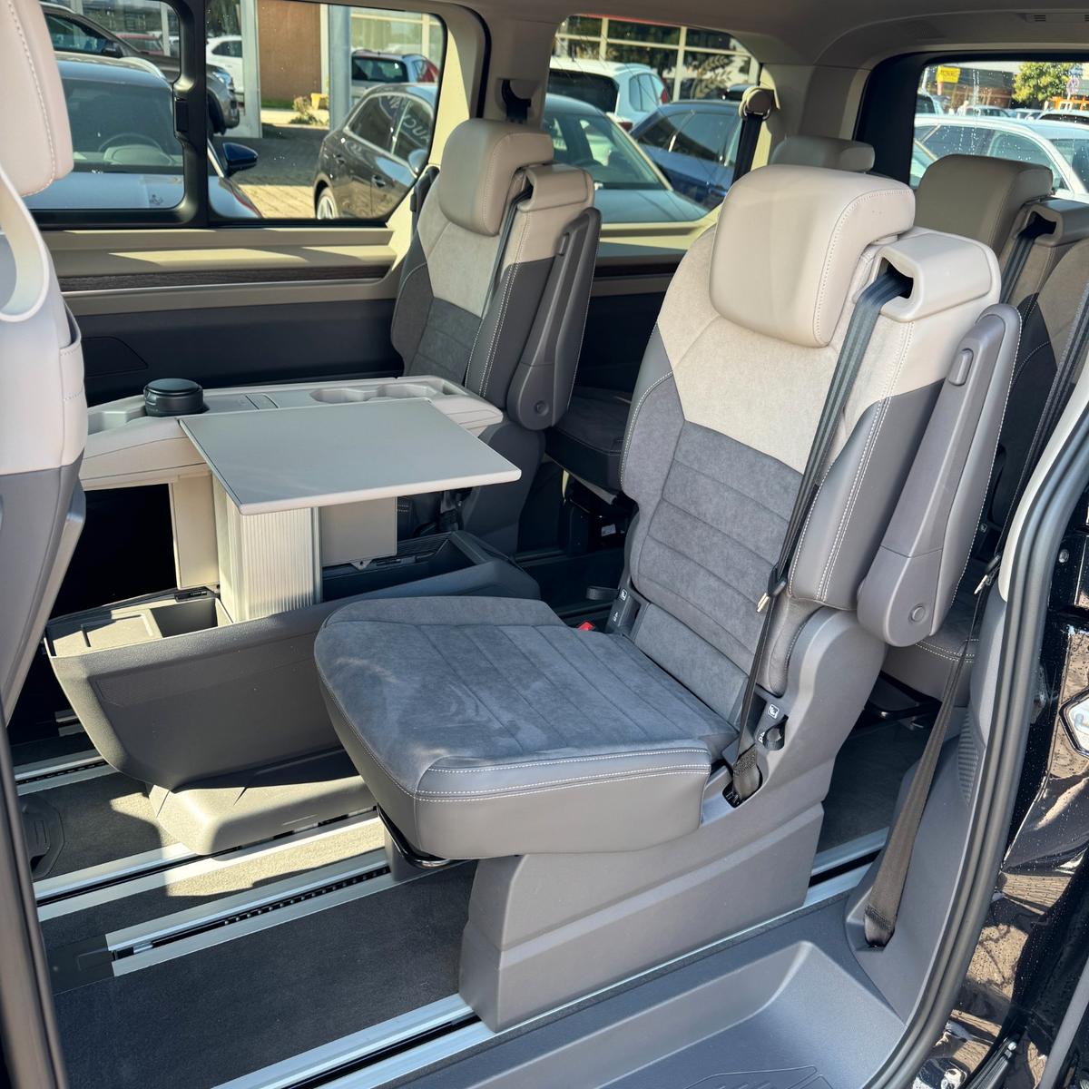Volkswagen T7 Multivan 2.0 TDI Style