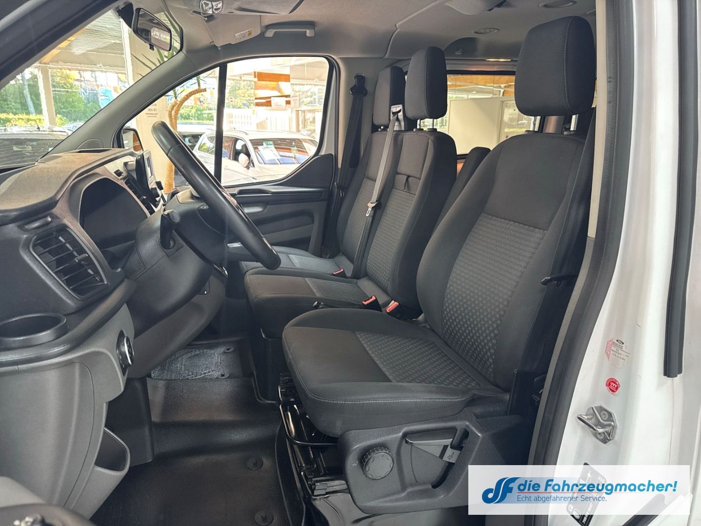 Fahrzeugabbildung Ford Transit Custom Tourneo 320 L1 Trend 2.0 TDCi EU6
