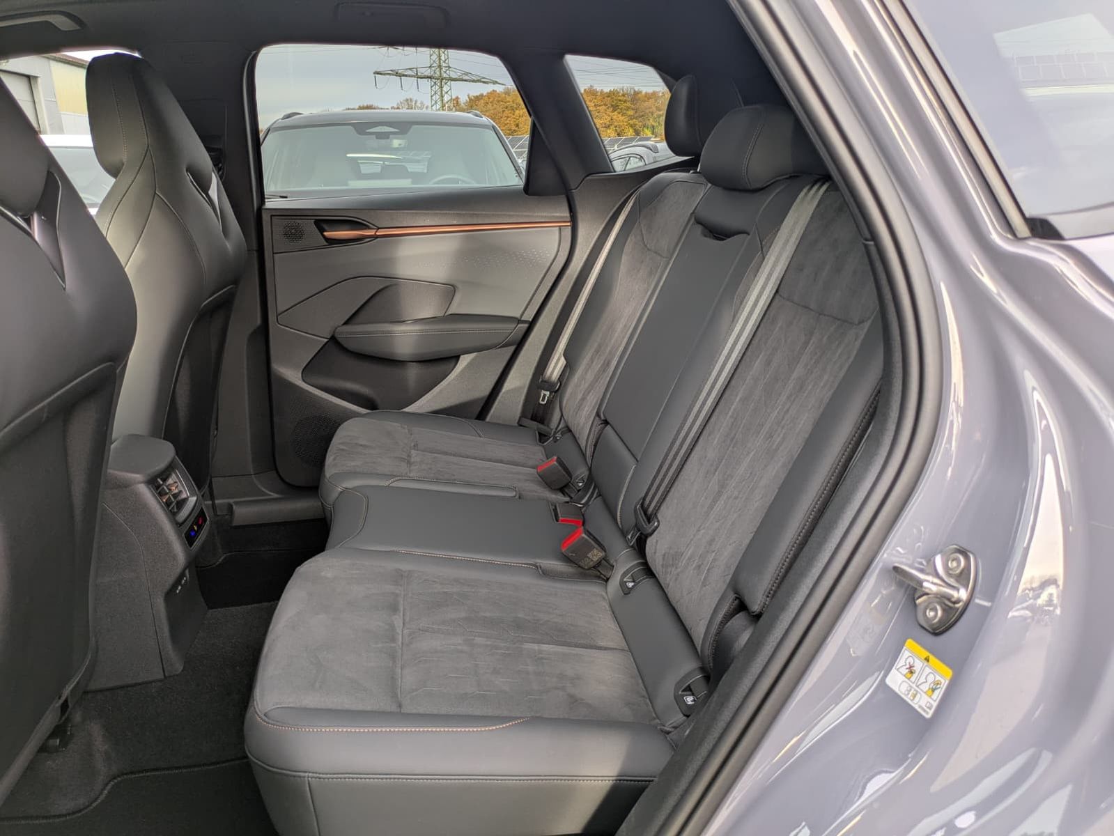 Fahrzeugabbildung CUPRA Terramar 2.0 TSI 4D VZ HUD*MATRIX*PANO*DCC*20"