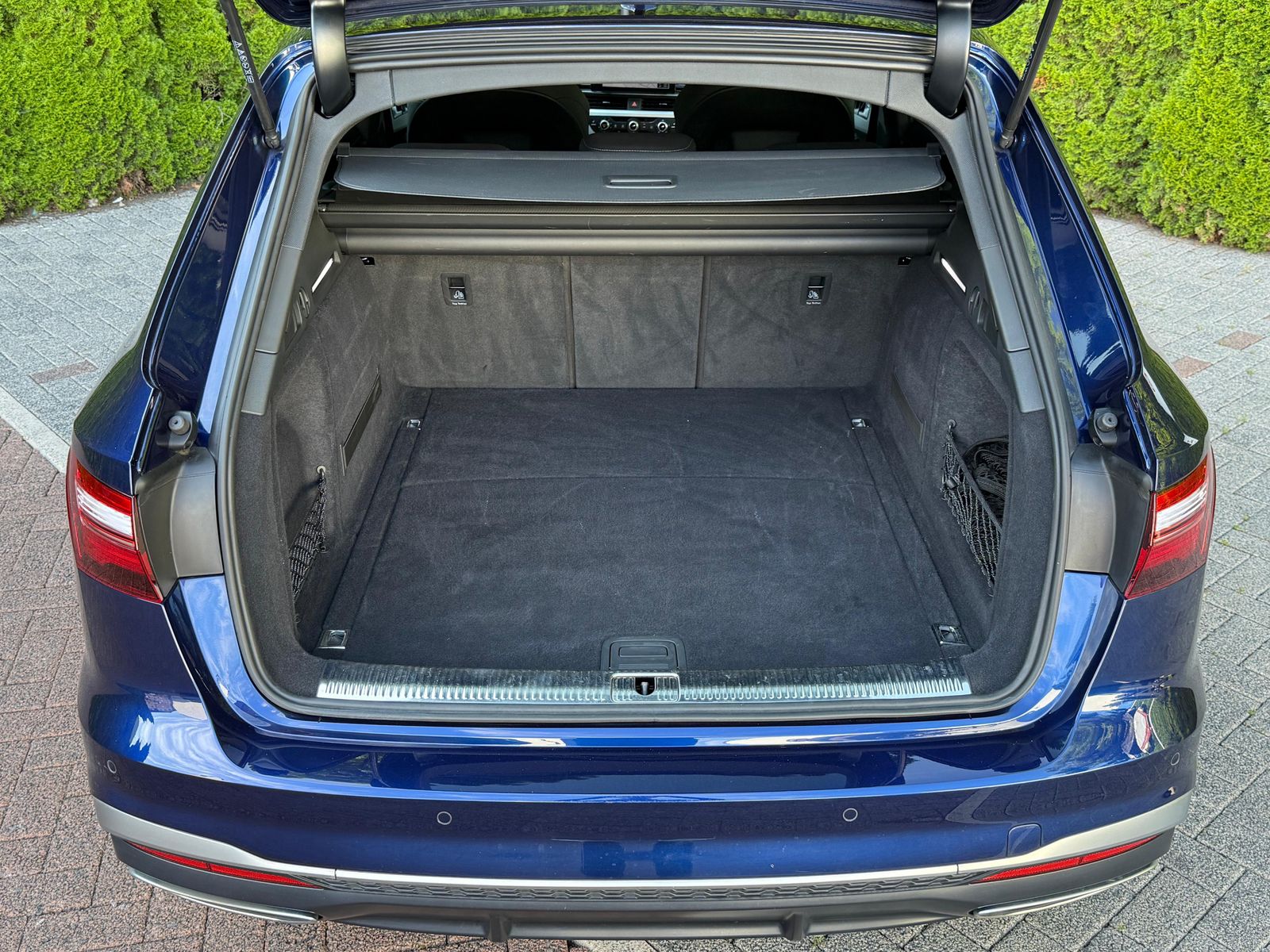 Fahrzeugabbildung Audi A4 Avant 40 TDI S-tr. S Line LED+NAV+KAM+SHZ+MFL