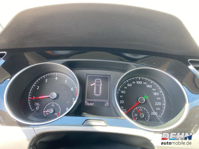 Volkswagen Touran 1.5 TSI Comfortline 7 Sitzer LEDNaviAHK