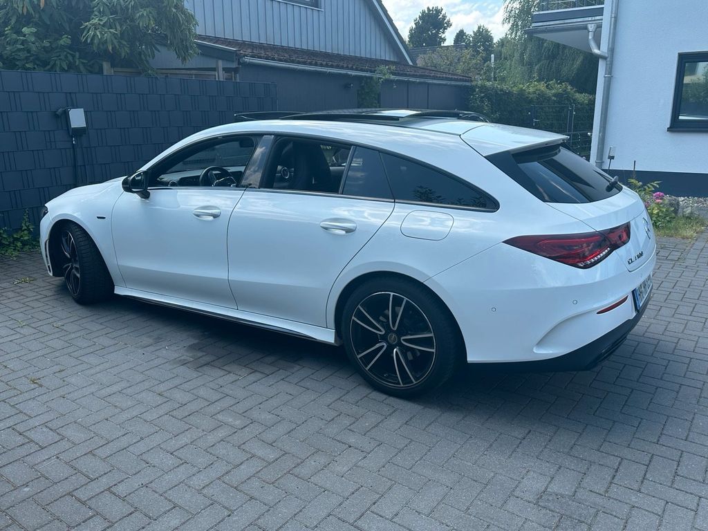 Image of Mercedes-Benz CLA 180 Shooting Brake