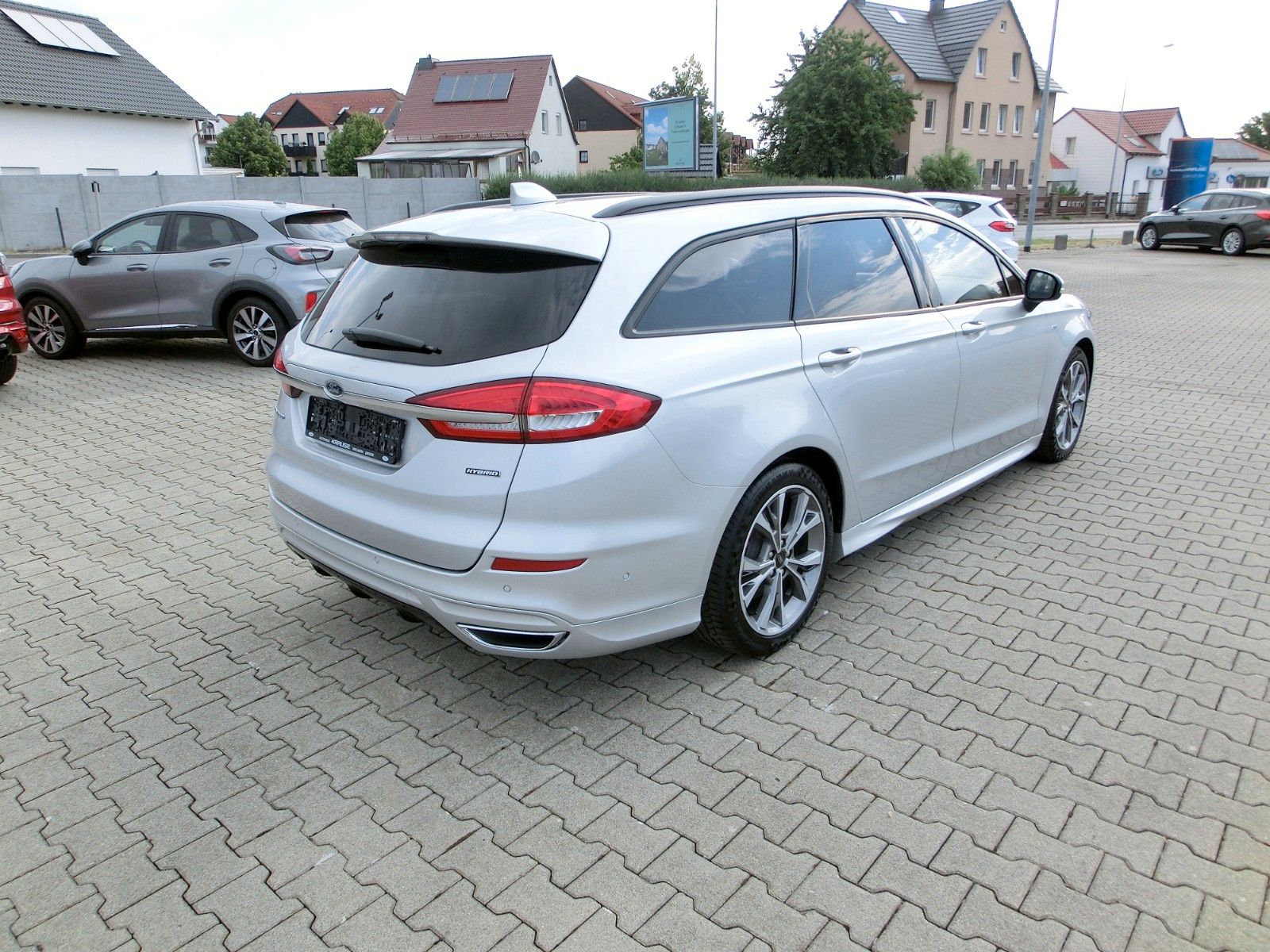 Fahrzeugabbildung Ford Mondeo Turnier Hybrid ST-Line