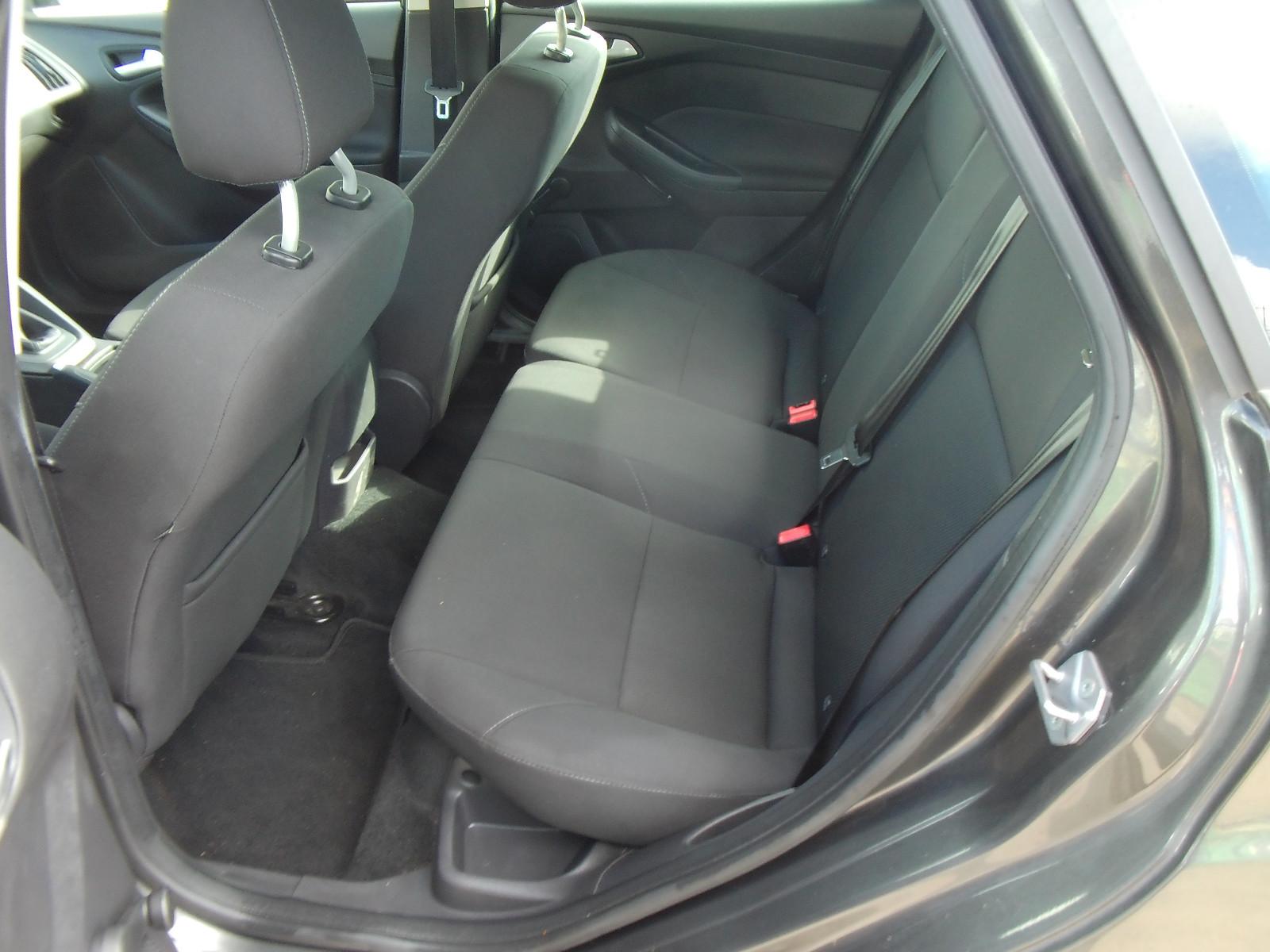 Ford Focus 2015 — фото 12