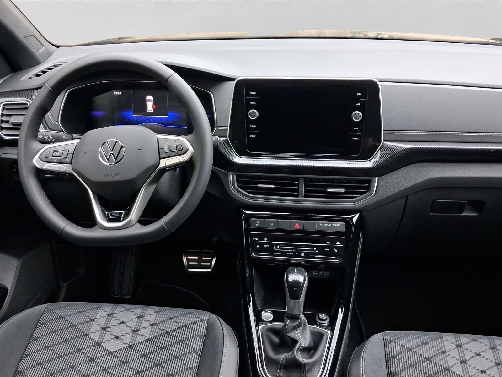 Volkswagen T-Cross 1.0 TSI DSG R-LINE APP-CON LM18 MATRIX S foto 5