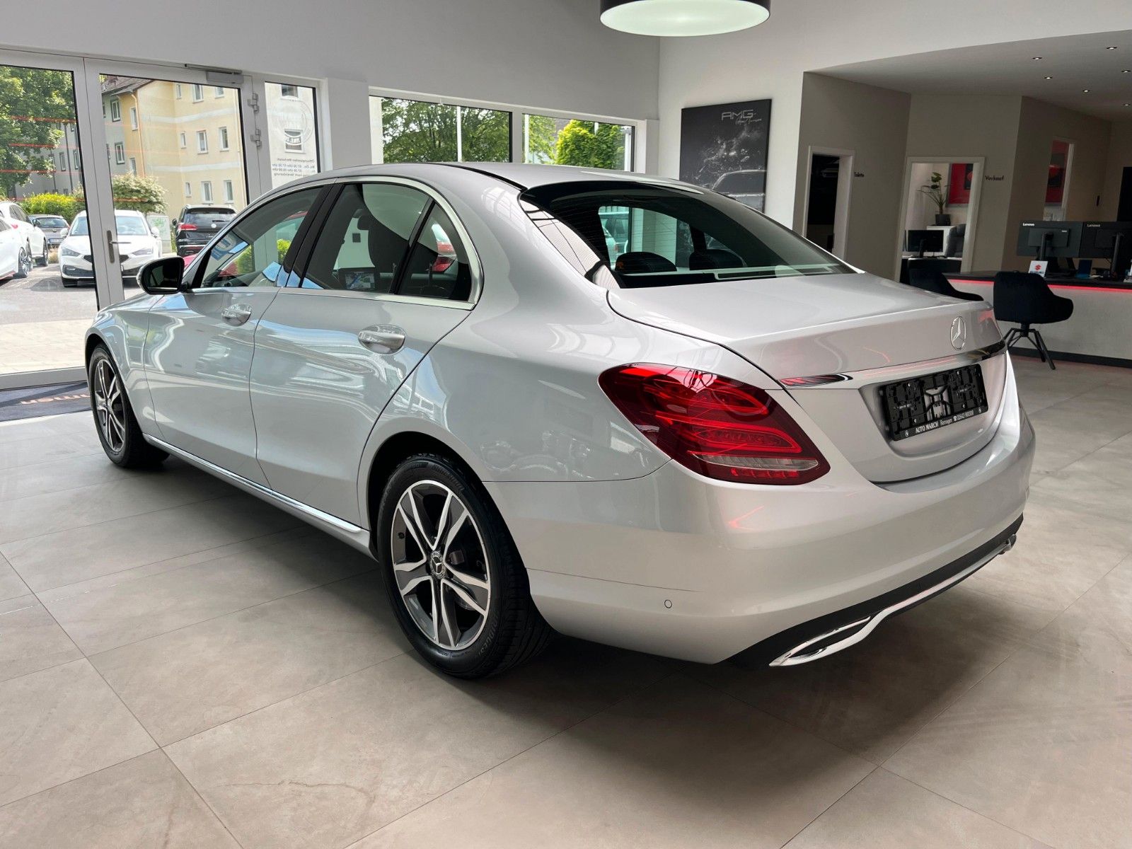 Fahrzeugabbildung Mercedes-Benz C 180 CGI Avantgarde*Schiebedach*LED*Navi*PDC*