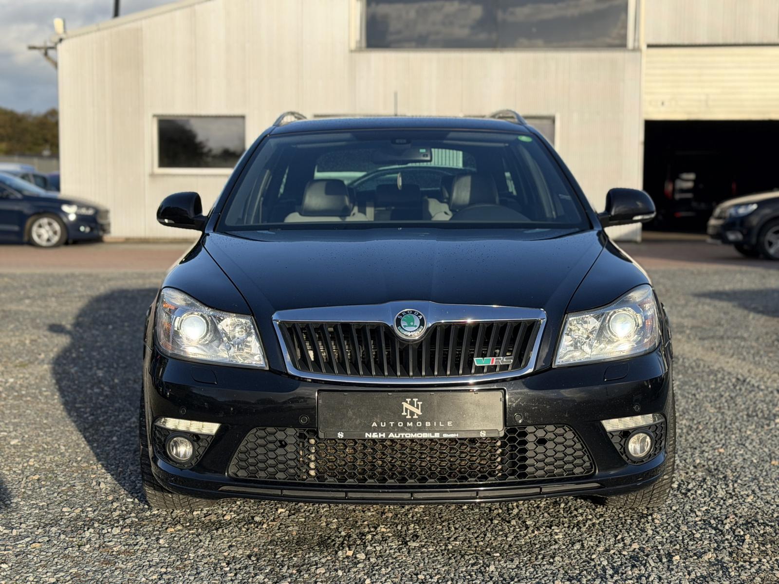 Skoda Octavia 2011 — вигляд ззаду