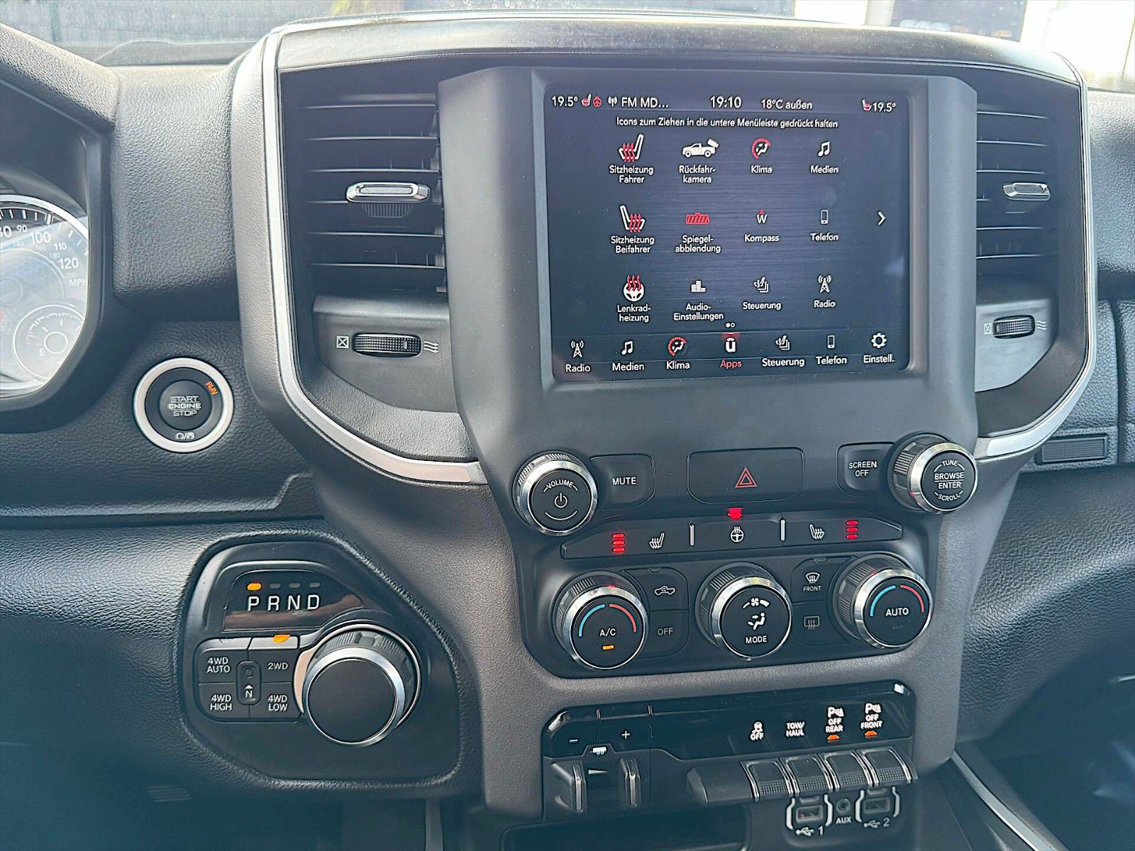 Fahrzeugabbildung Dodge RAM 5.7 V8 HEMI NightEdition OFFROAD CrewCab 4x4