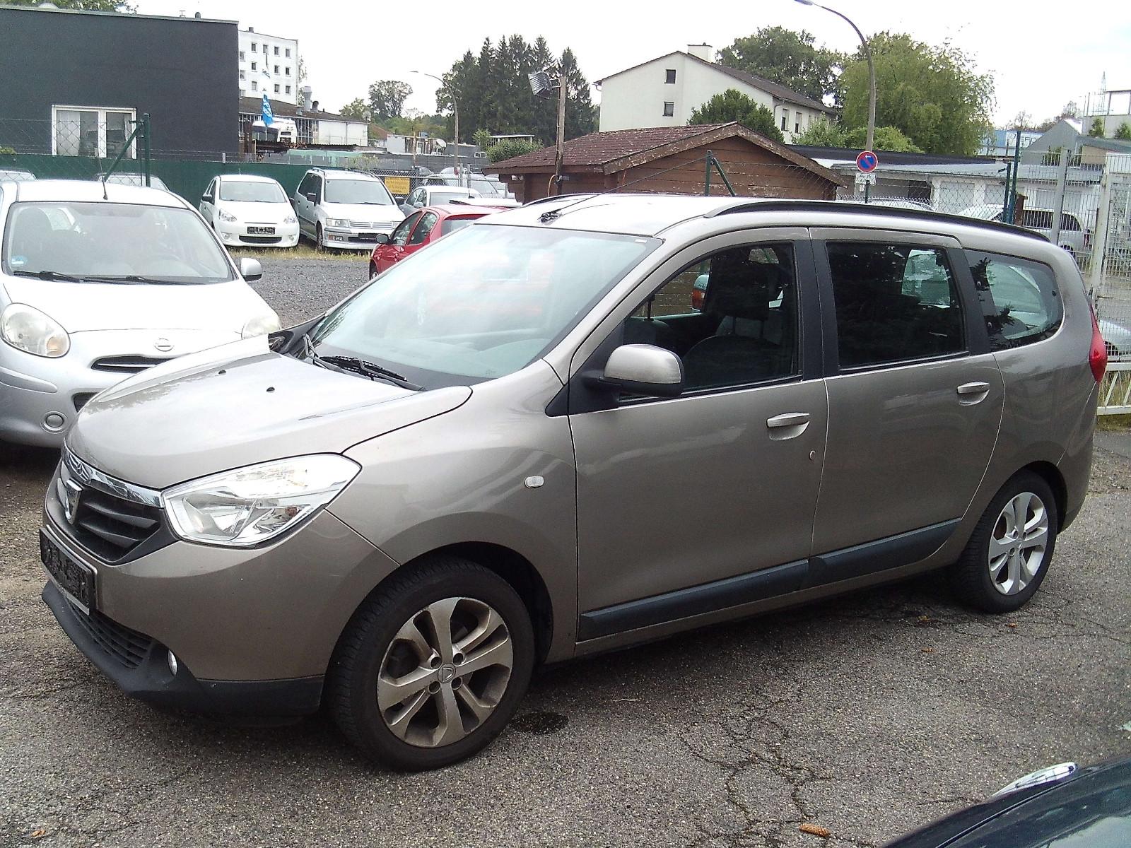 Dacia Lodgy 2015 — rear view