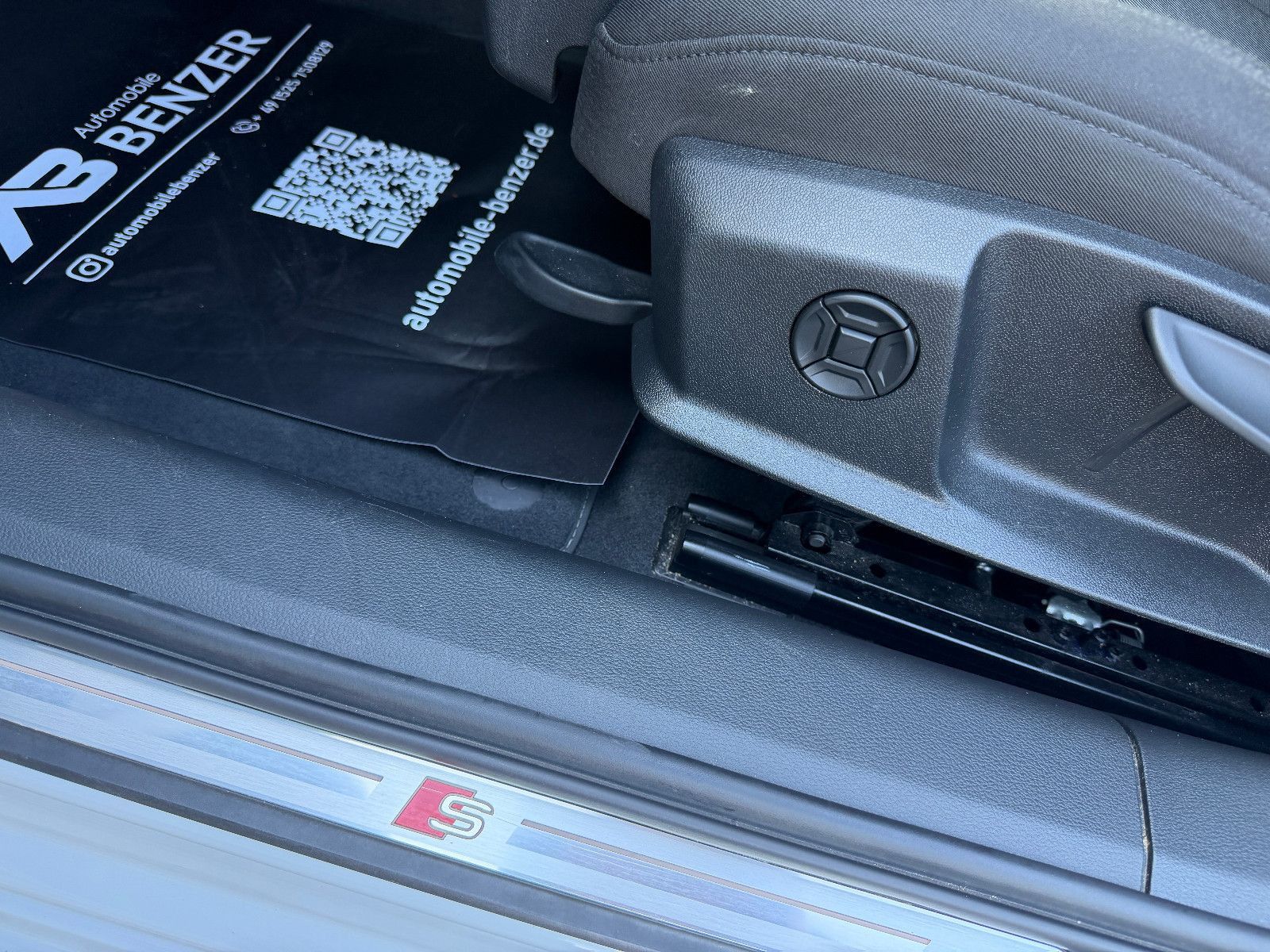 Fahrzeugabbildung Audi A6 Avant 55 TFSI quattro/SPORT/S-LINE/