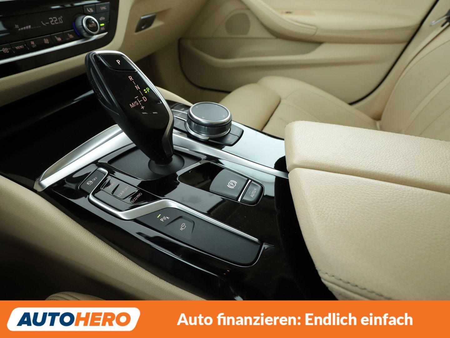 BMW 5er 520i Sport Line Aut.*NAVI*HUD*LED*