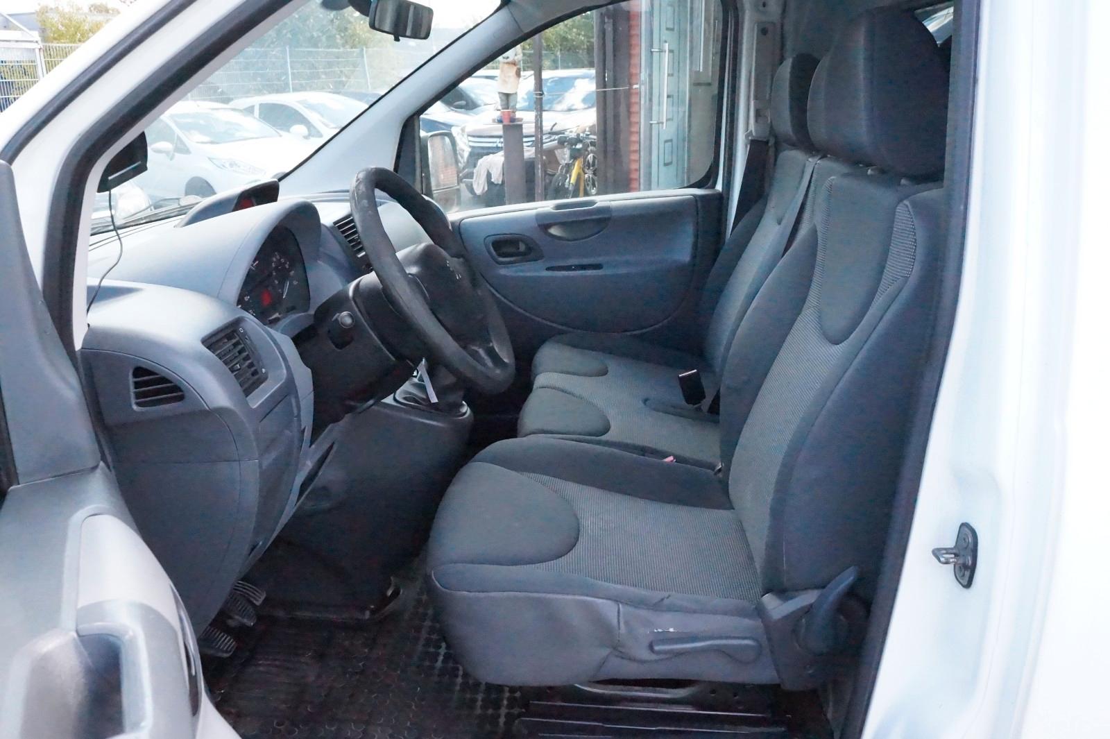 Peugeot Expert Kasten L2H1 Kasten*Navi*Klima*AHK*3 Sitze